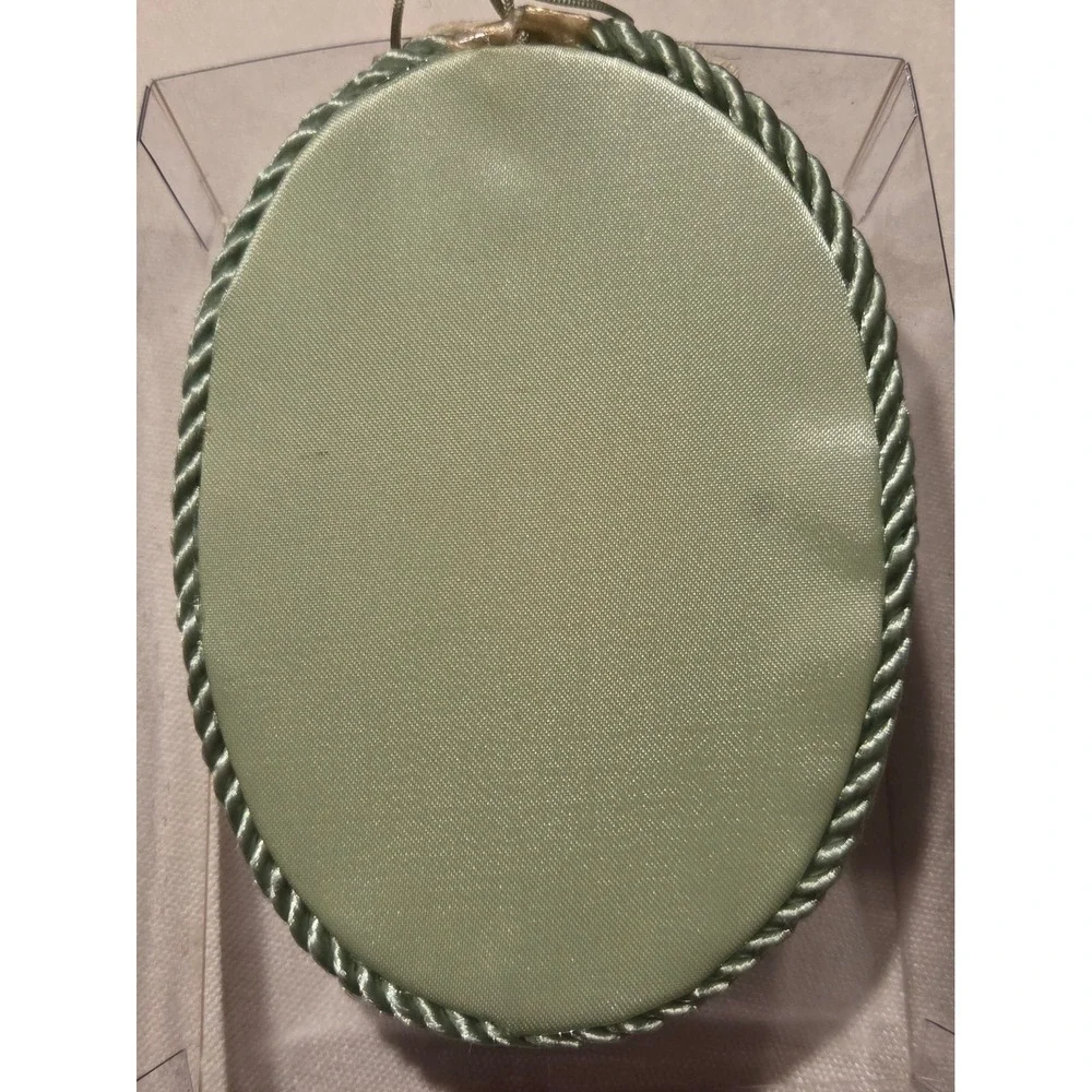 Vintage Victorian Porcelain Lady Bust‎ Ornament Lace Hat Pearls Sage Green Oval